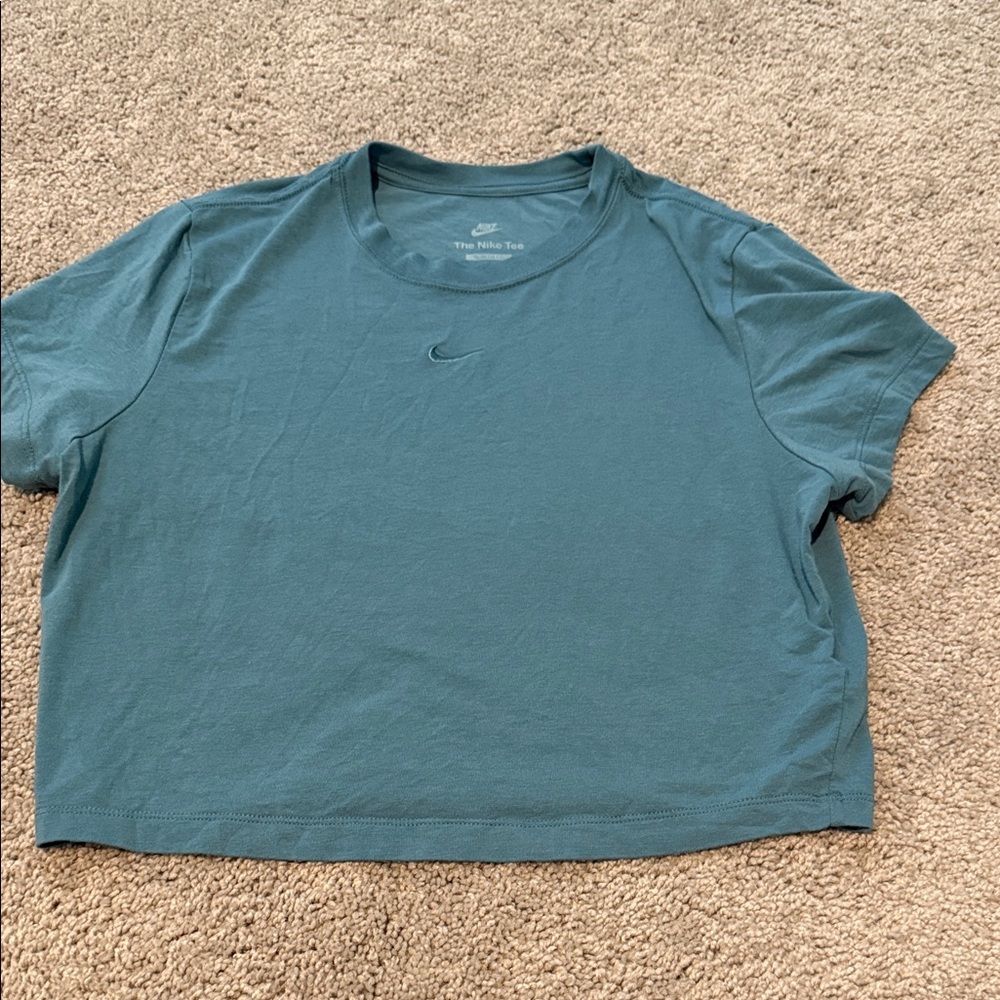 Nike Women's Blue Short Sleeve Tee